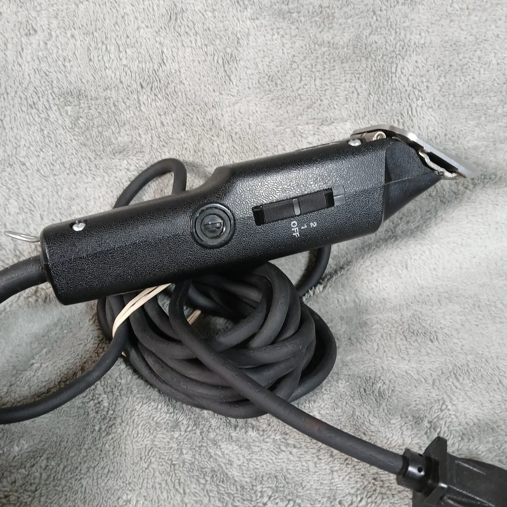 Andis AG2 2-Speed Detachable Plus Pet Clipper Black Professional Grooming USA